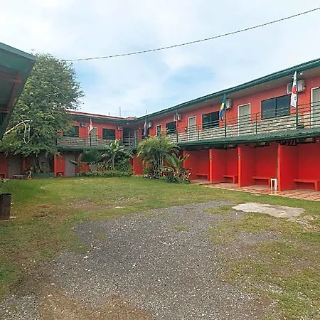 Max Travellers Inn By Reddoorz